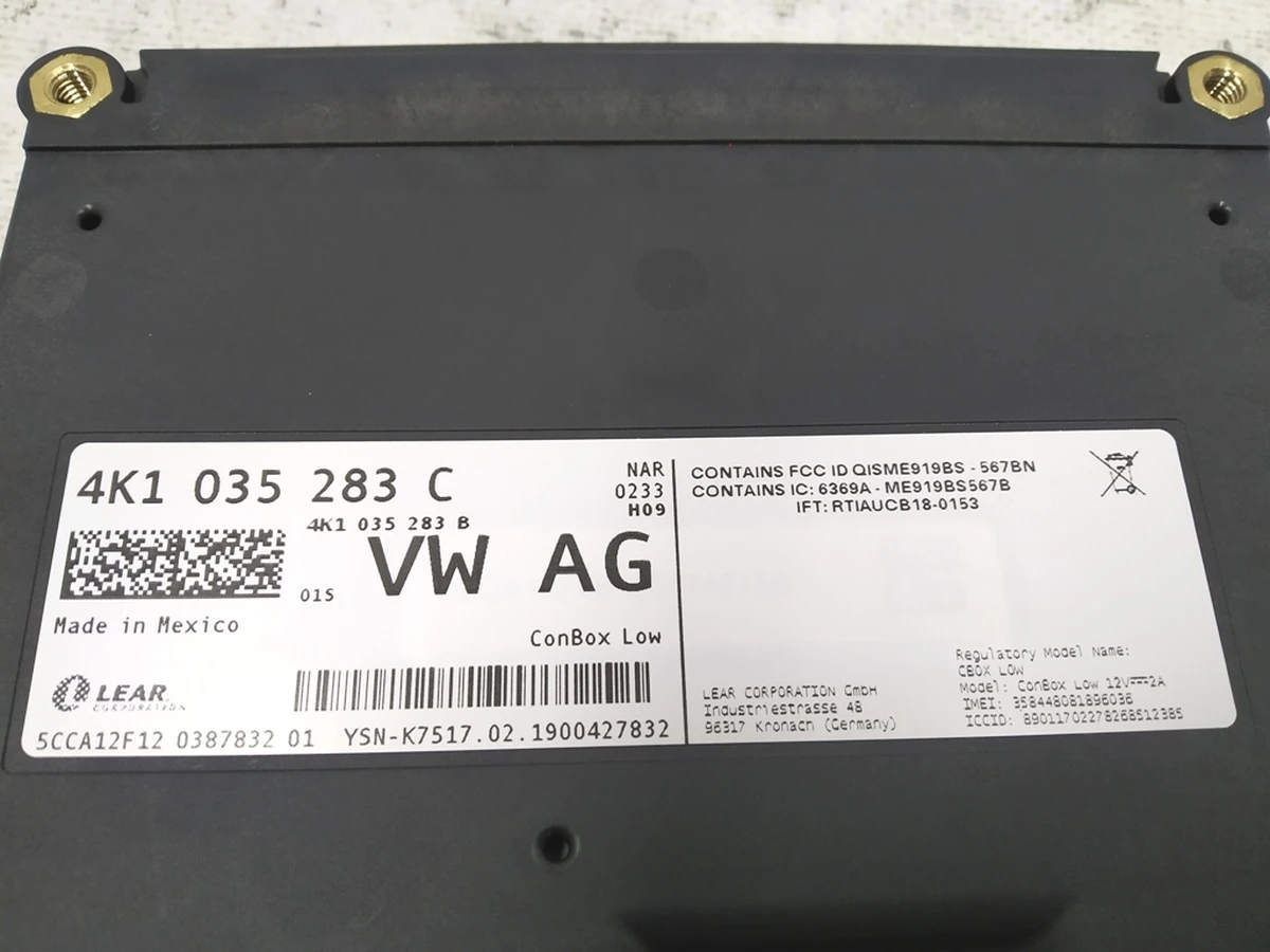 Блок управління модуля аварійного виклику та комунікаційного блоку Audi E-tron 4K1035283C