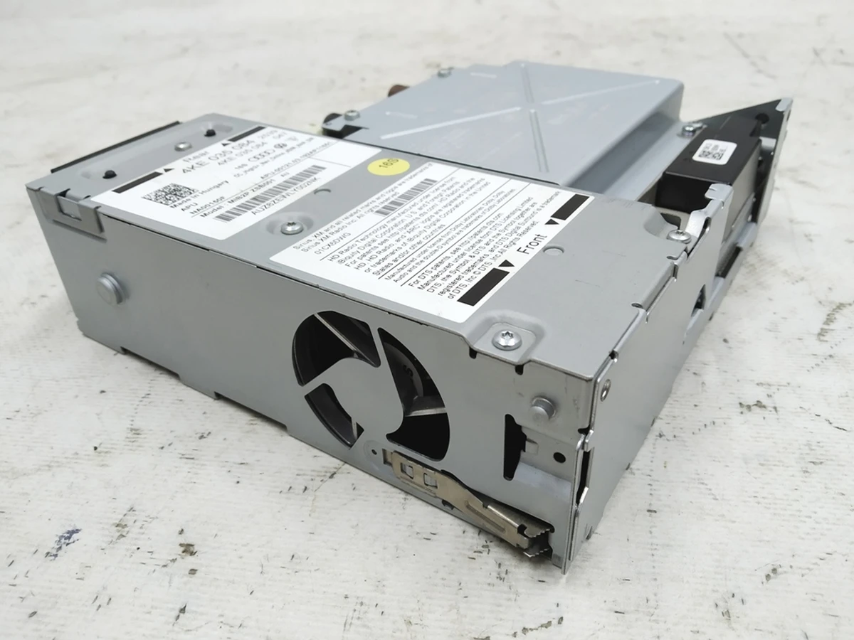 Центральний блок керування інформаційною системою Audi E-tron 4KE035084