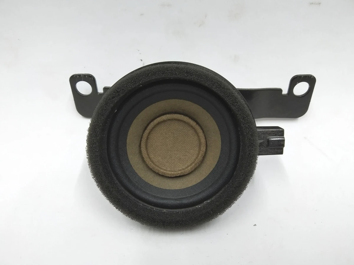 Динамік високочастотний стійки A із кронштейном лівий Audi E-tron 4KE035399