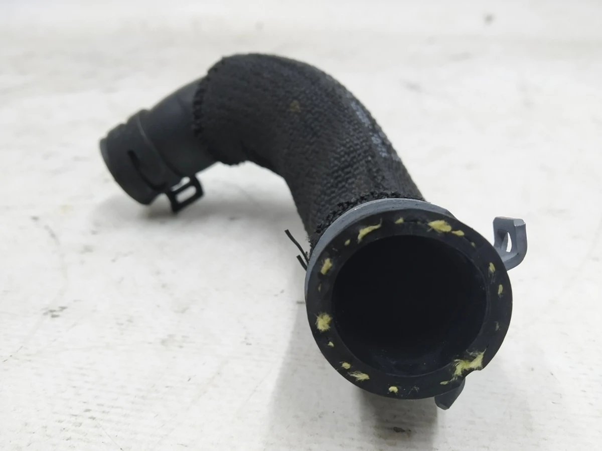 Шланг системы охлаждения Audi E-tron 4KE121051Q