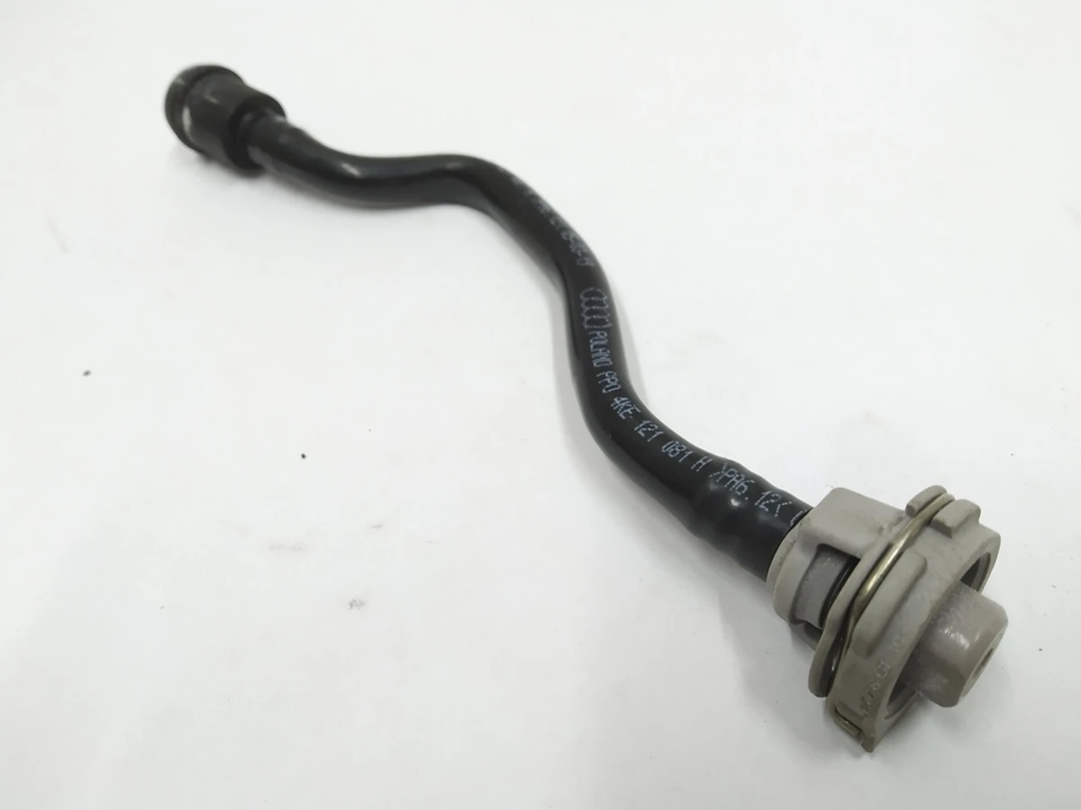 Трубка системи охолодження Audi E-tron 4KE121081H