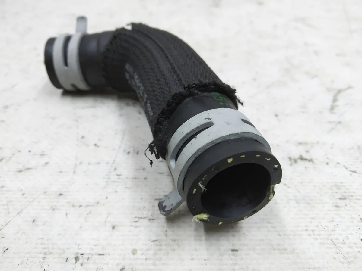 Шланг системи охолодження Audi E-tron 4KE122157H