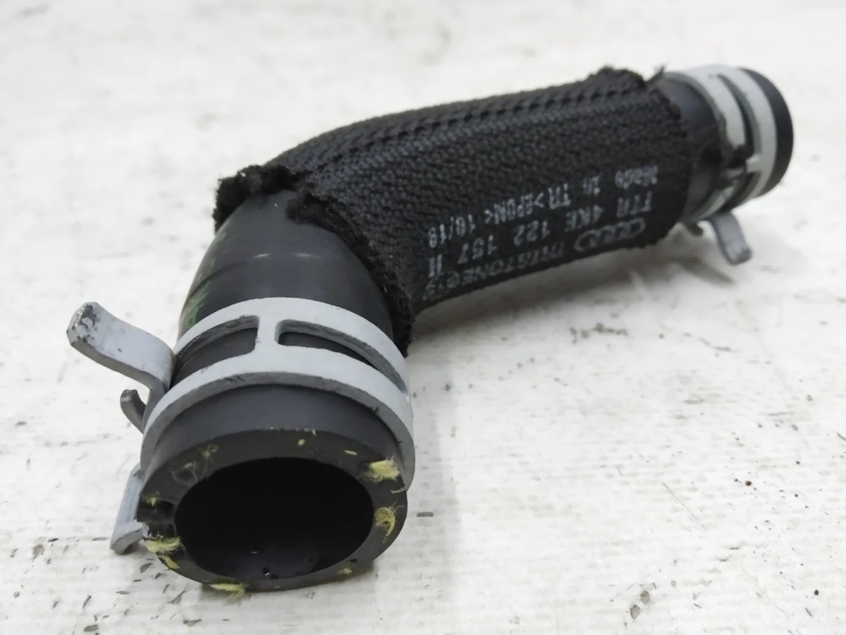 Шланг системи охолодження Audi E-tron 4KE122157H