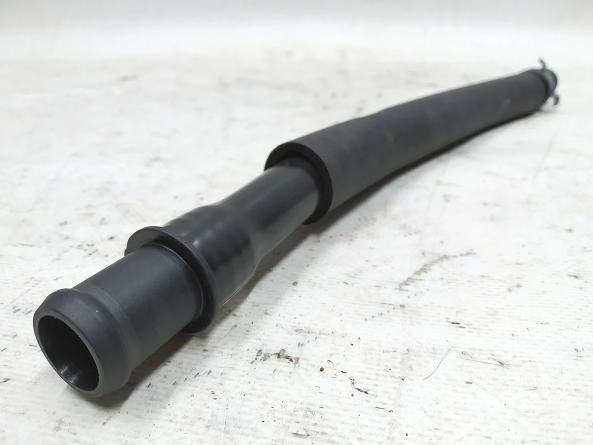 Трубопровід системи охолодження Audi E-tron 4KE122480AE