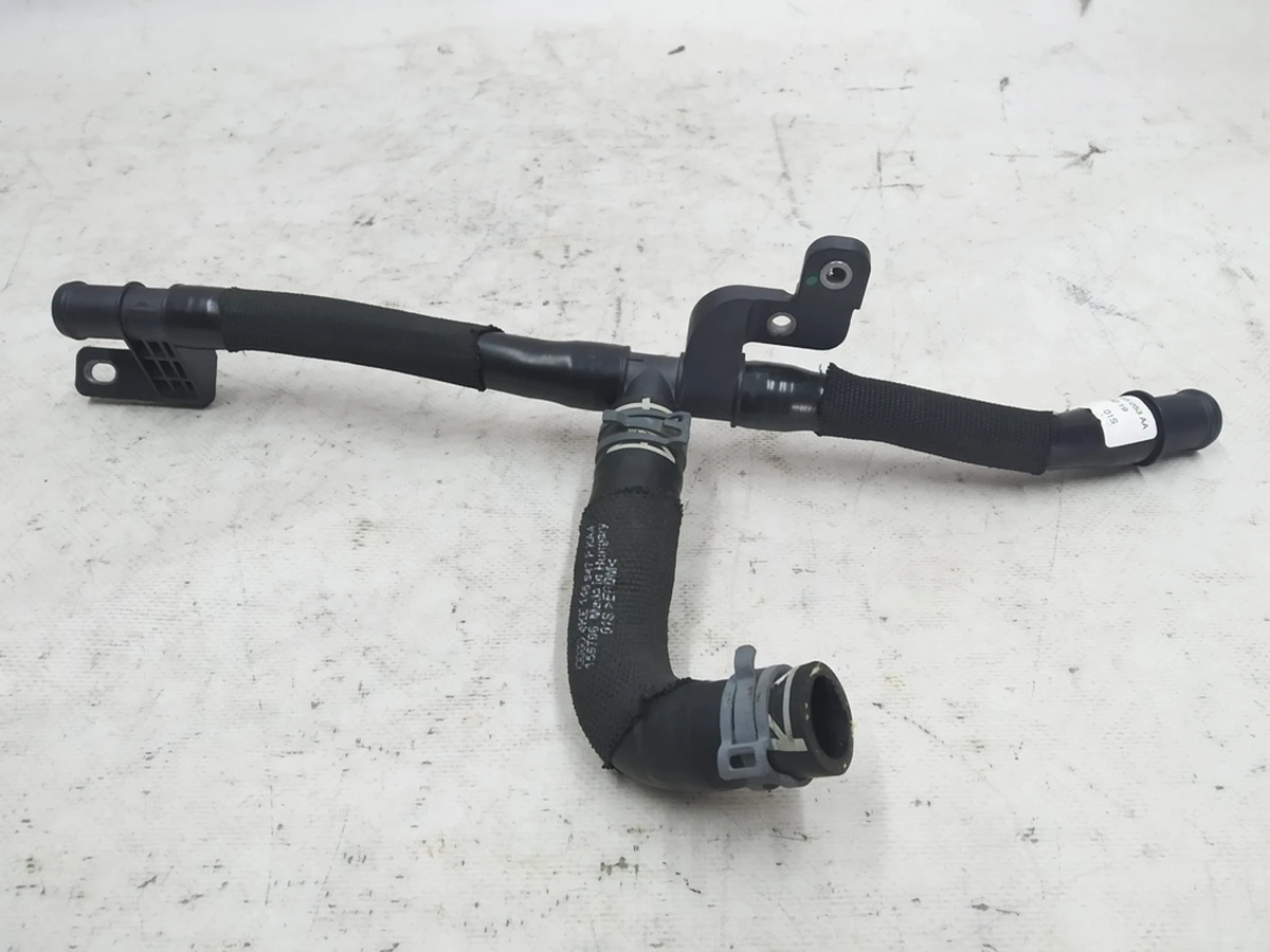 Coolant pipe with coolant hose Audi E-tron 4KE145053AA