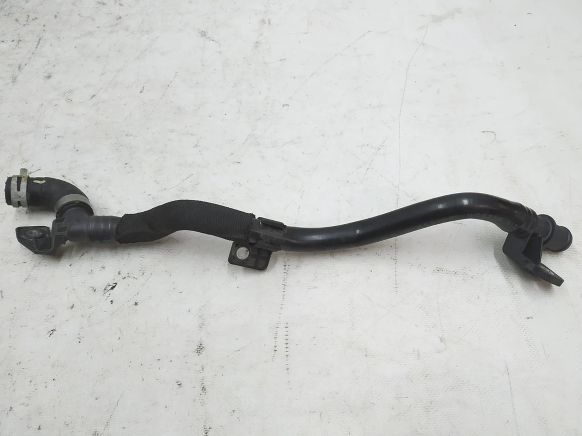 Трубка охолоджуючої рідини із шлангом Audi E-tron 4KE145910D