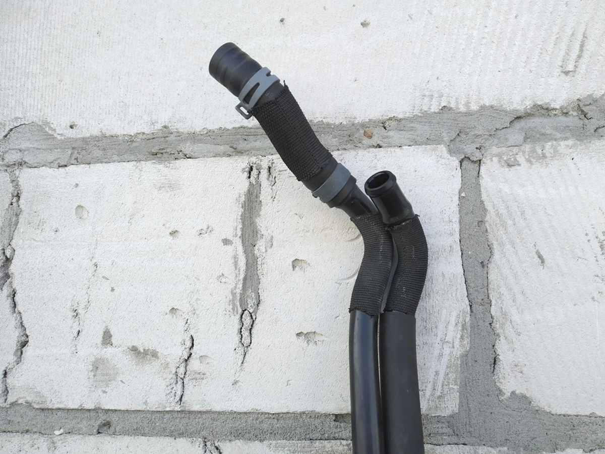 High-voltage battery coolant hoses Audi E-tron 4KE145910E