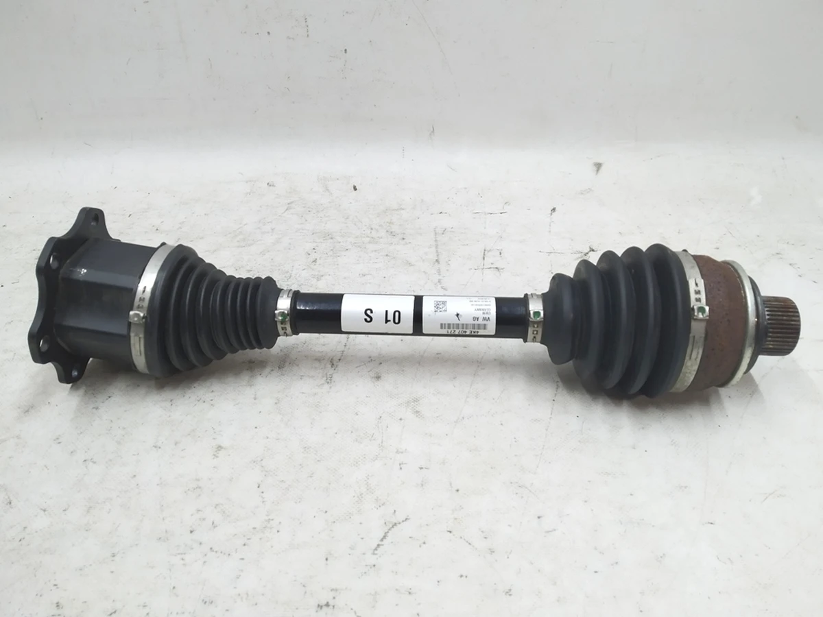 Полуось передняя левая правая в сборе Audi E-tron 4KE407271