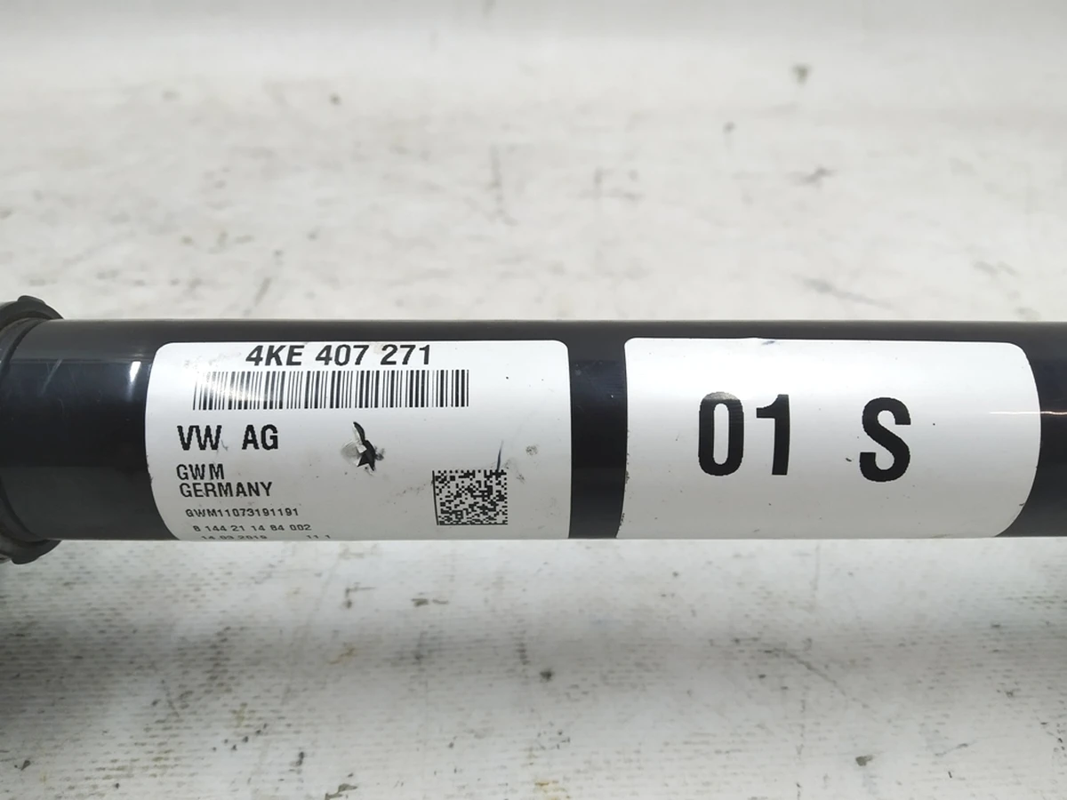 Полуось передняя левая правая в сборе Audi E-tron 4KE407271