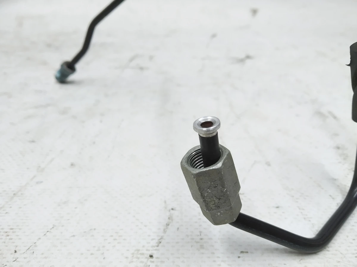 Трубка тормозная от соединителя до тормозного шланга Audi E-tron 4KE614745A