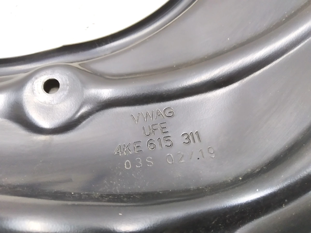 Brake disc guard left Audi E-tron 4KE615311