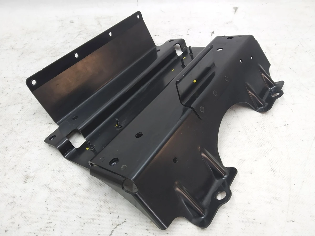 Усилитель траверсы средней Audi E-tron 4KE805253