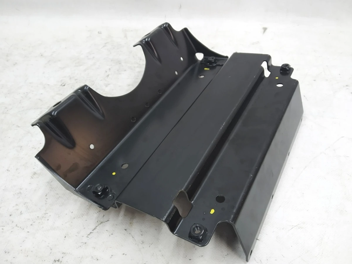 Усилитель траверсы средней Audi E-tron 4KE805253