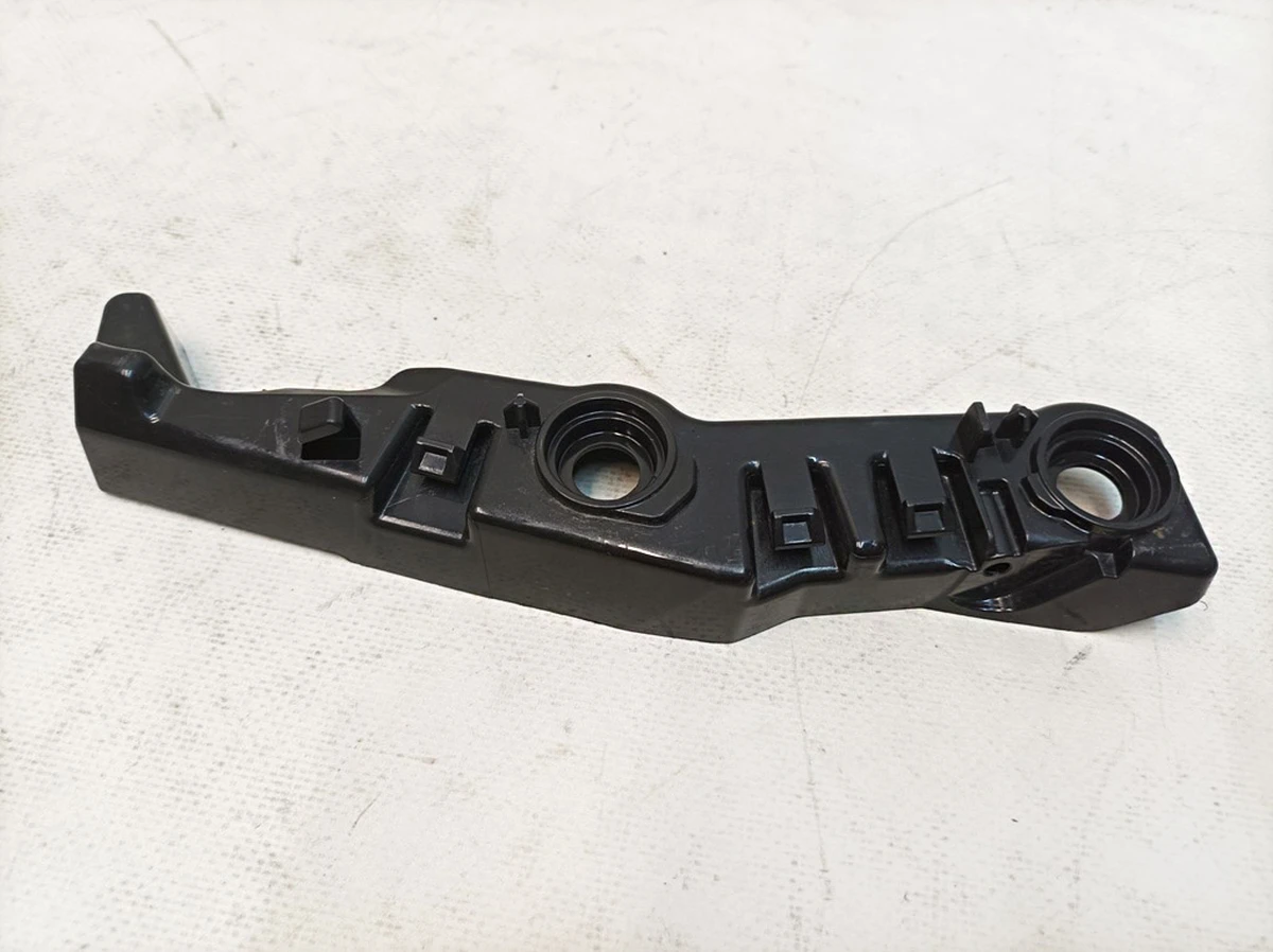 Напрямна бампера переднього ліва Audi E-tron 4KE807283