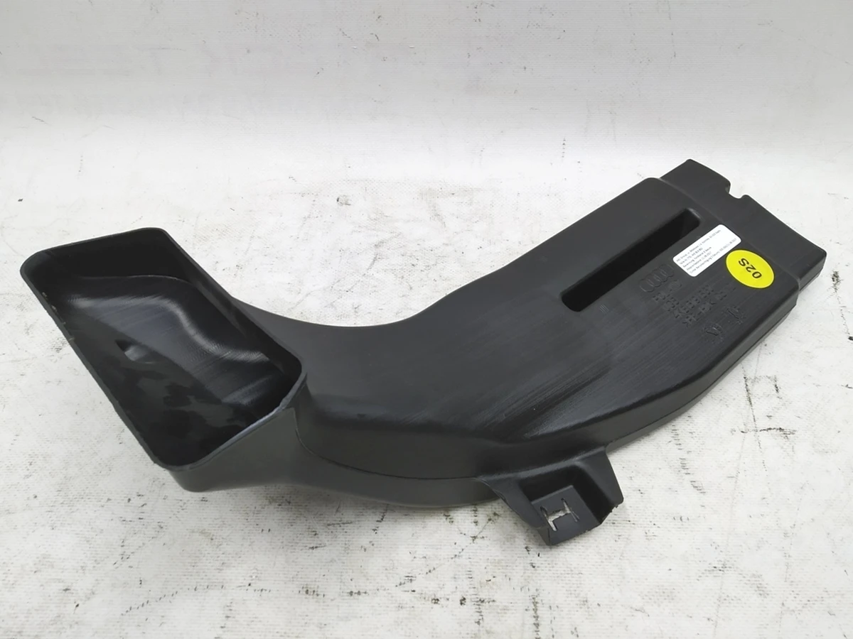 Повітропровід стійки B нижній правий Audi E-tron 4KE819830