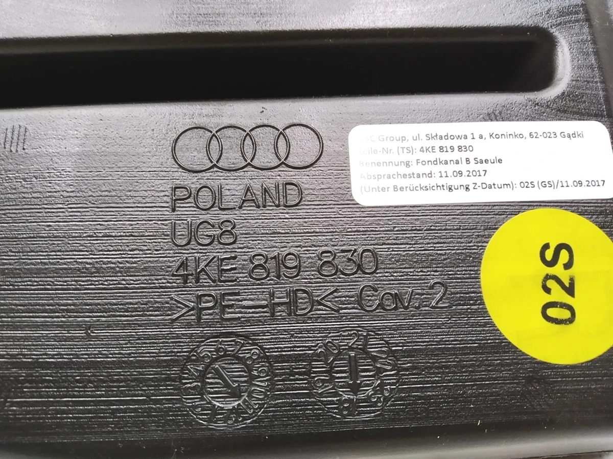 Повітропровід стійки B нижній правий Audi E-tron 4KE819830