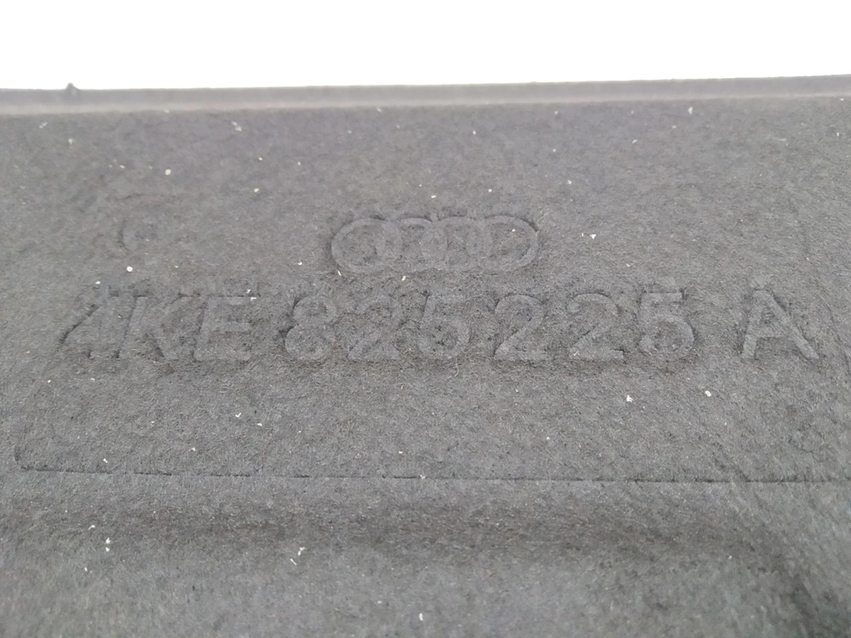 Шумоизоляция задняя ось Audi E-tron 4KE825225A