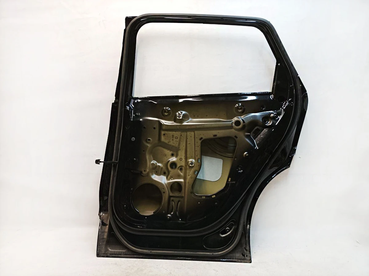 Rear right door (with stop and seal) Mythosschwarz Metallic LY9T Audi E-tron 4KE833052A