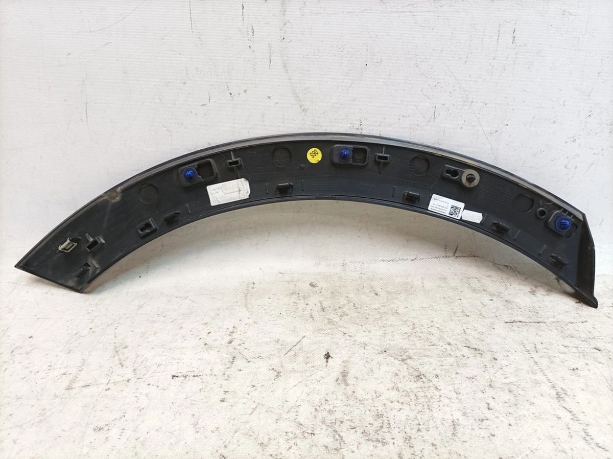 Rear left wheel arch extension with minor damage Paint code: LY9T Audi E-tron 4KE853817A