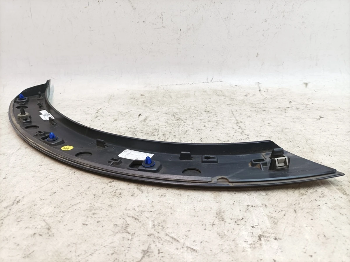 Rear left wheel arch extension with minor damage Paint code: LY9T Audi E-tron 4KE853817A