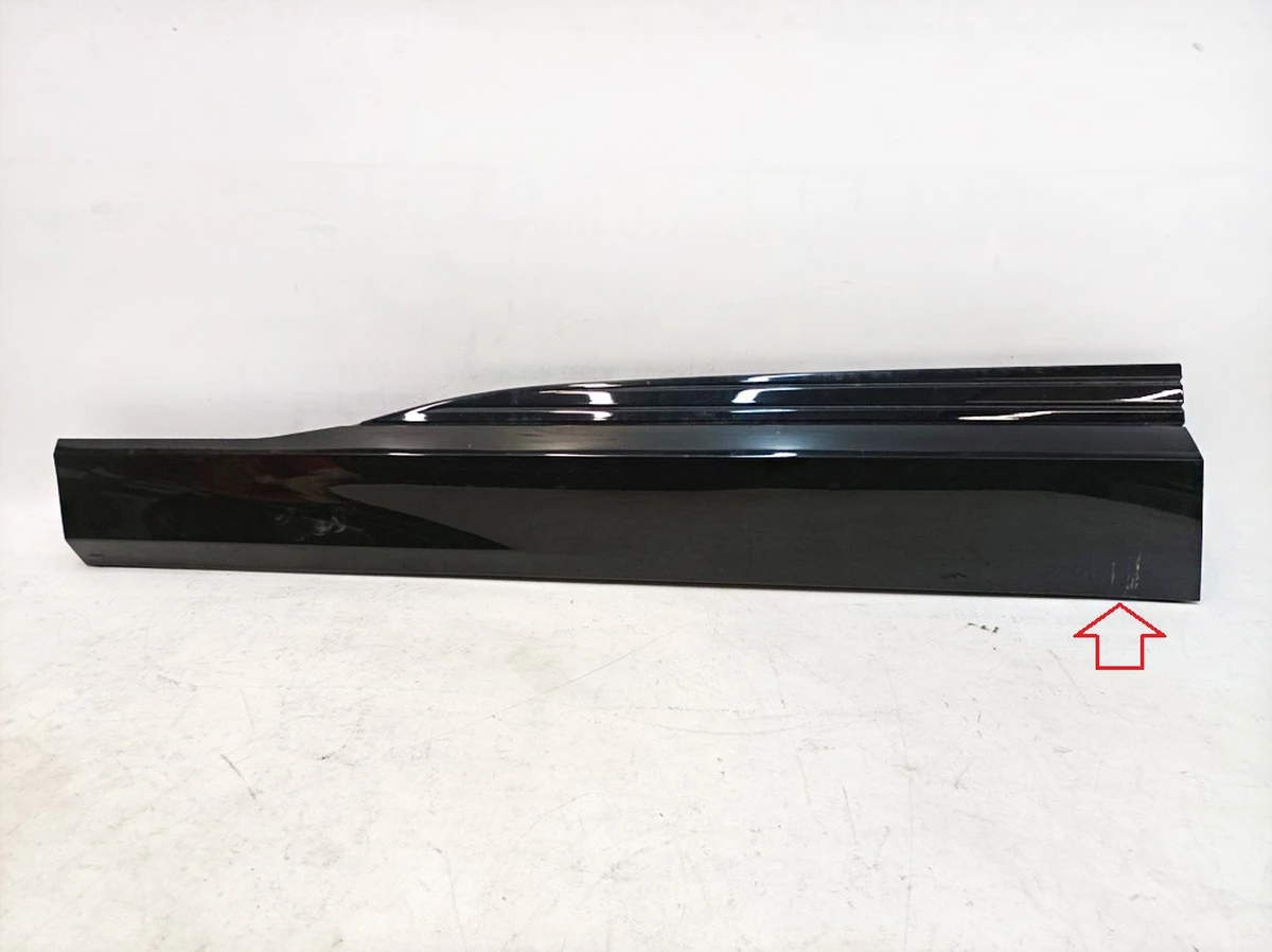 Front left lower door trim with damage LY9T Audi E-tron 4KE853959