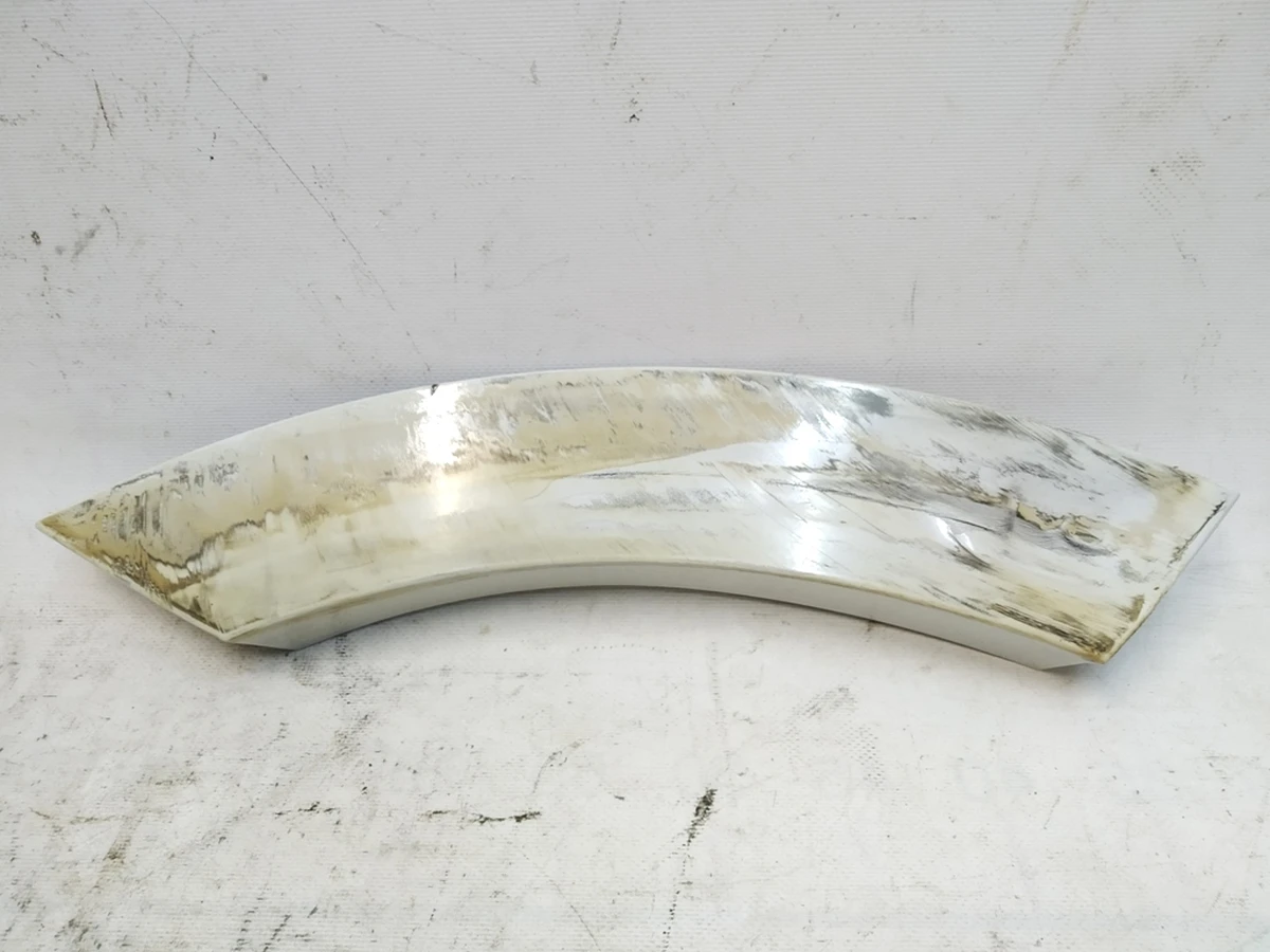 Расширитель колёсной арки дверь задняя правая с повреждением 2YSW Audi E-tron 4KE854820A