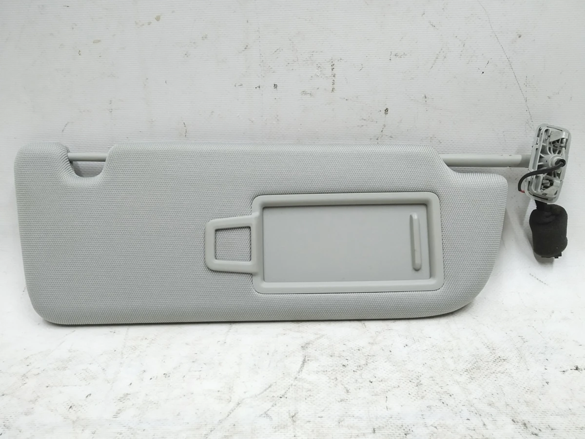 Козирок сонцезахисний з підсвічуванням правий Audi E-tron 4KE857552D