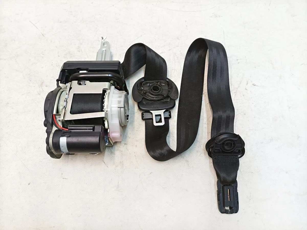 Ремень безопасности передний правый с повреждением Audi E-tron 4KE857706B