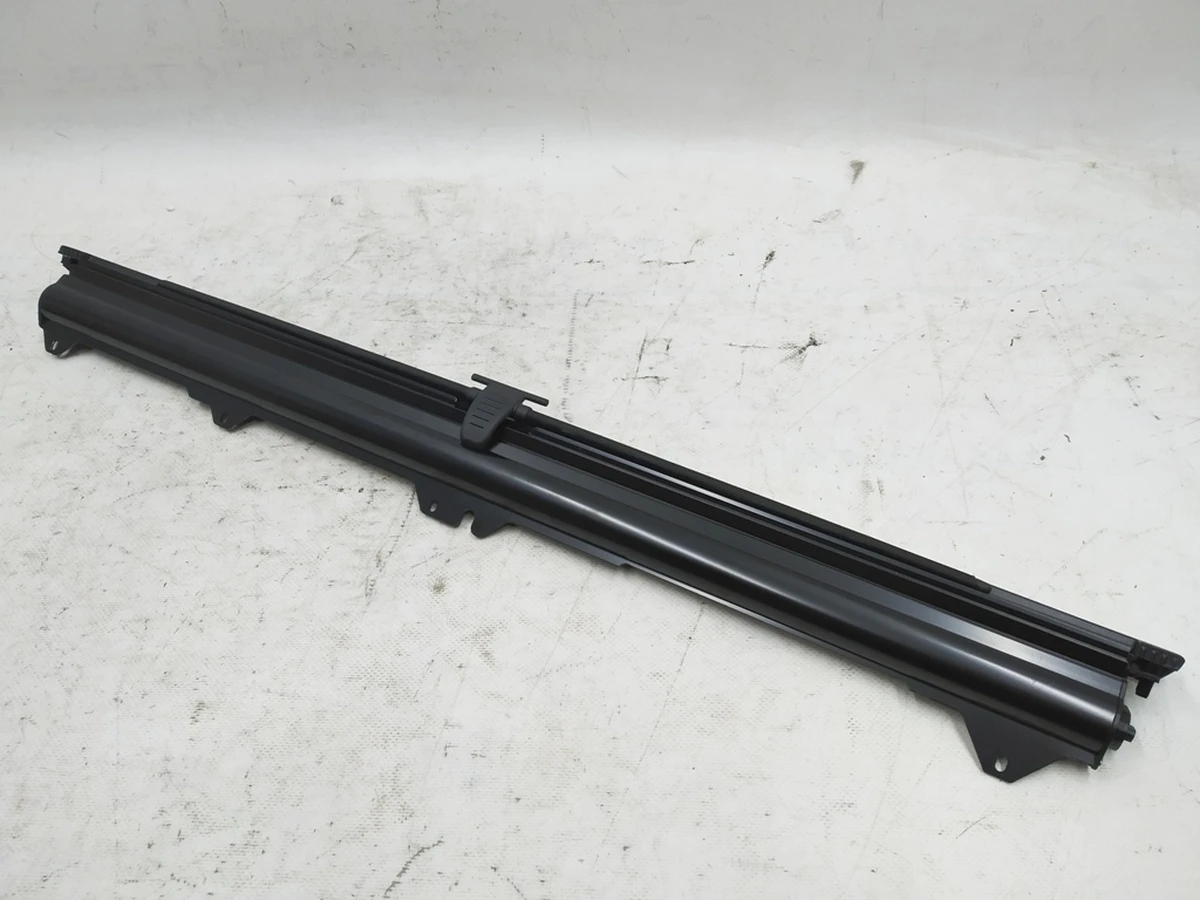 Шторка сонцезахисна для скла двері задньої лівої Audi E-tron 4KE861333