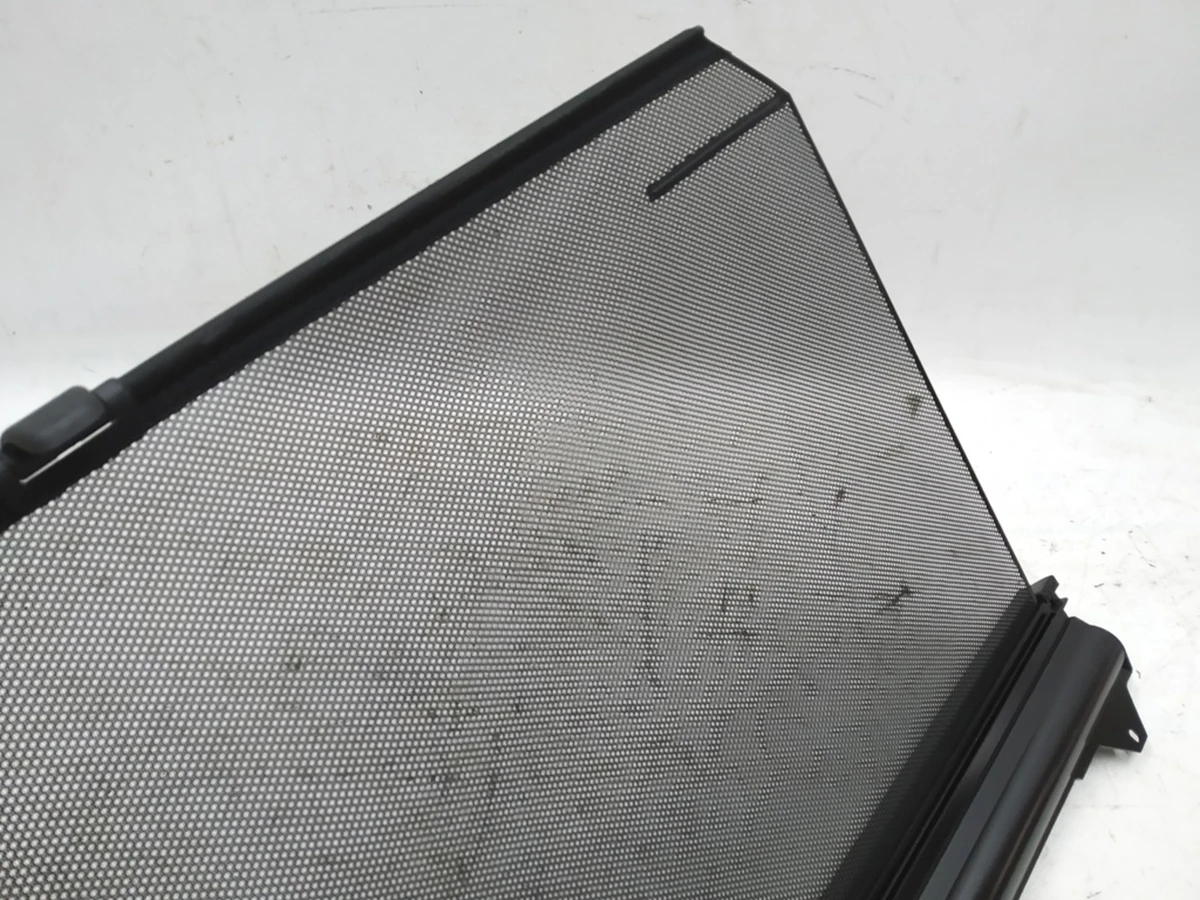 Шторка сонцезахисна для скла двері задньої лівої Audi E-tron 4KE861333