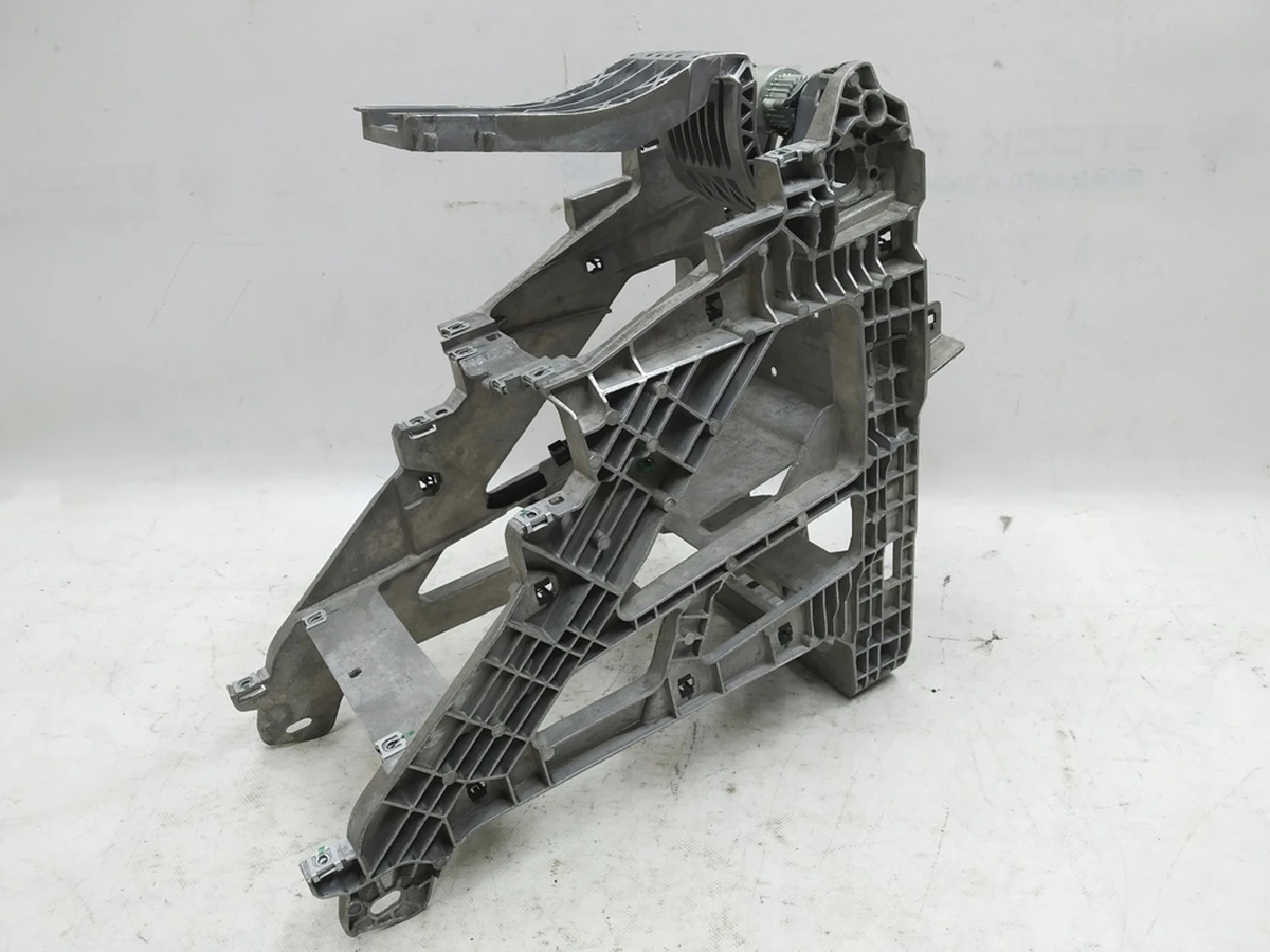 Опора металева центральної консолі Audi E-tron 4KE864283B