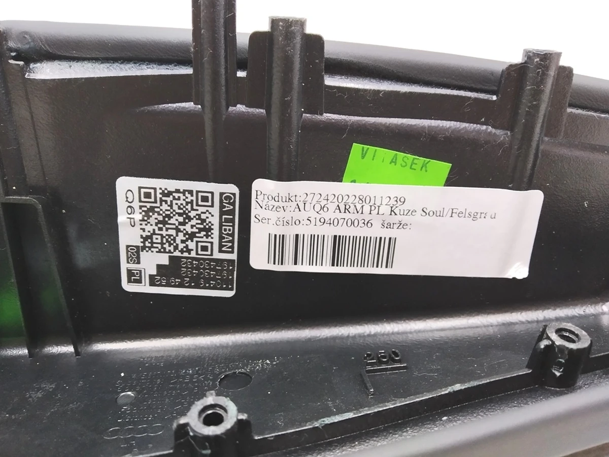 Door card armrest front left WJC soul/felsgrau Audi E-tron 4KE867173B