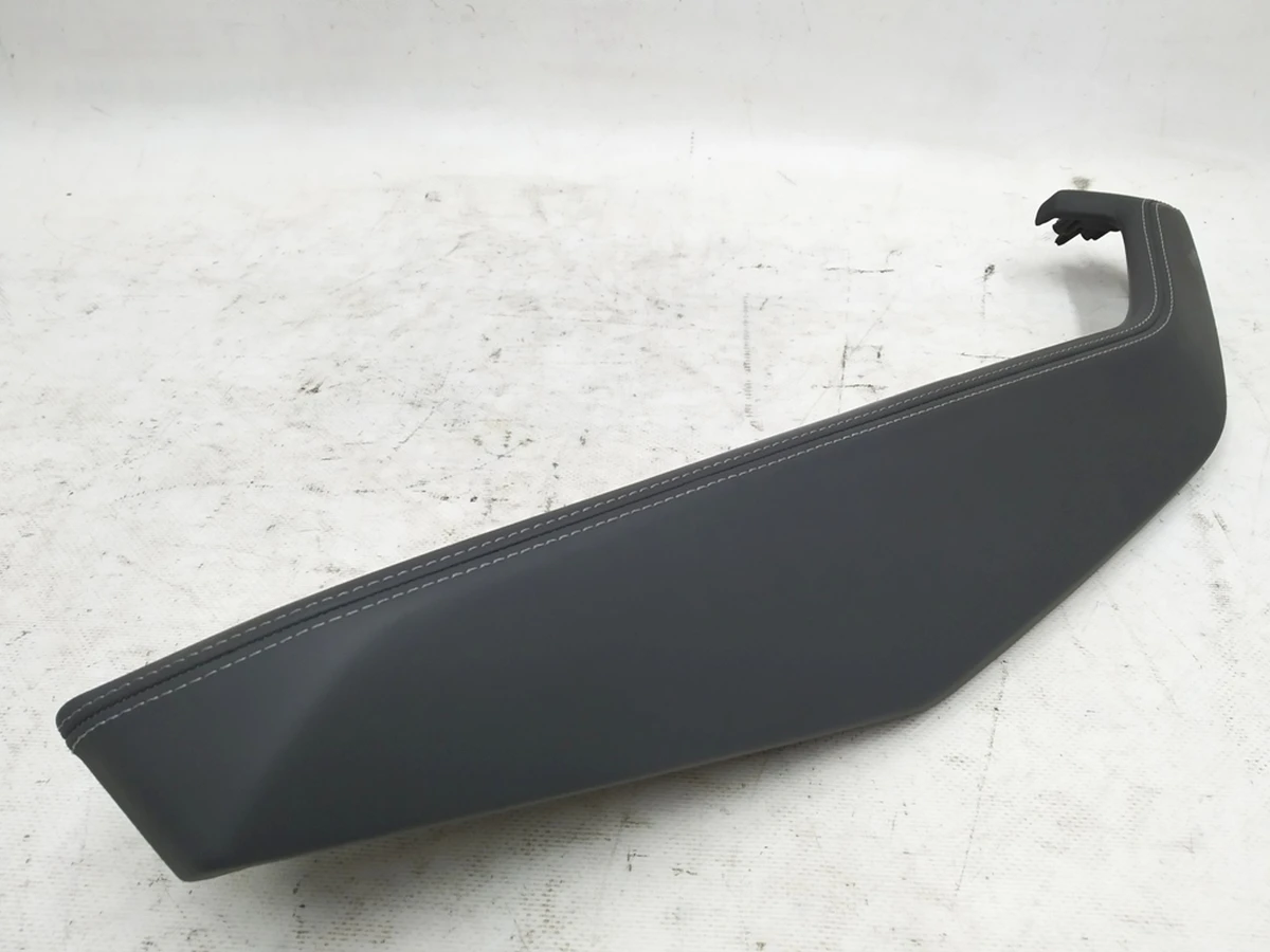 Door card armrest front left WJC soul/felsgrau Audi E-tron 4KE867173B