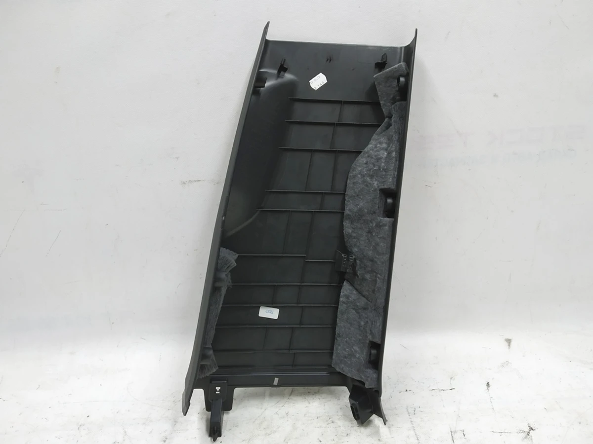 Облицювання стійки B ліва нижня Audi E-tron 4KE867239