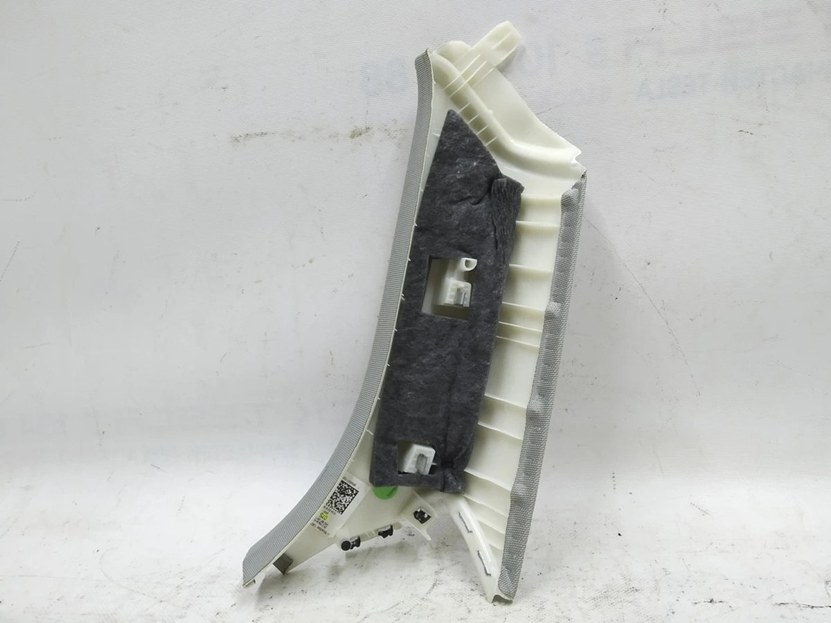 C-pillar trim left 3FW mondsilber Audi E-tron 4KE867287