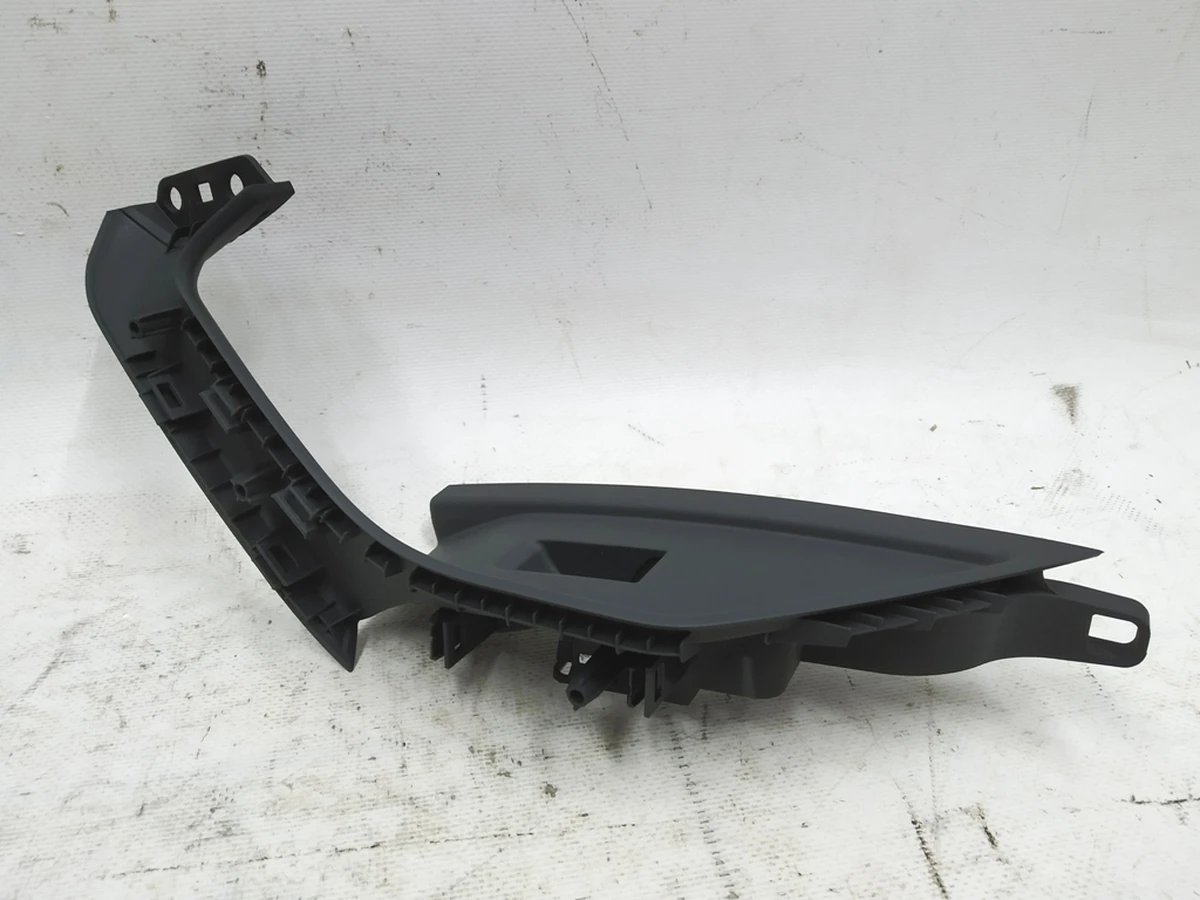 The upper part of the shell of the door card handle, rear right Audi E-tron 4KE867372