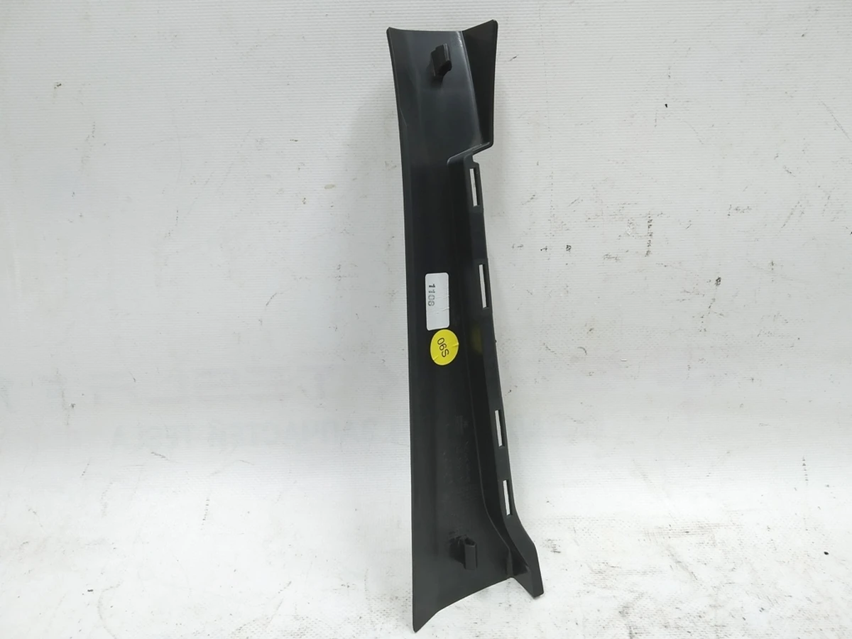 Облицювання стійки А підсилювач права Audi E-tron 4KE868204