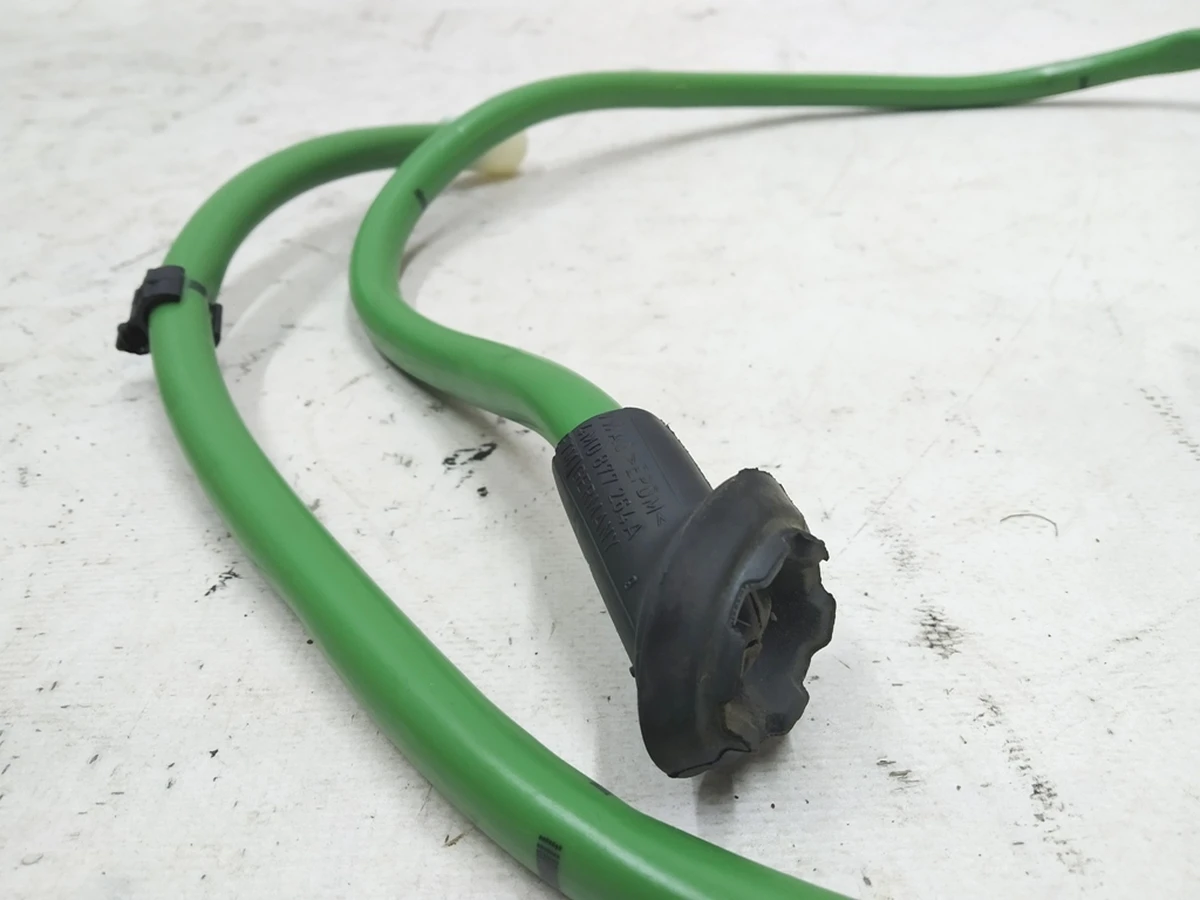 Шланг дренажний передній Audi E-tron 4KE877201