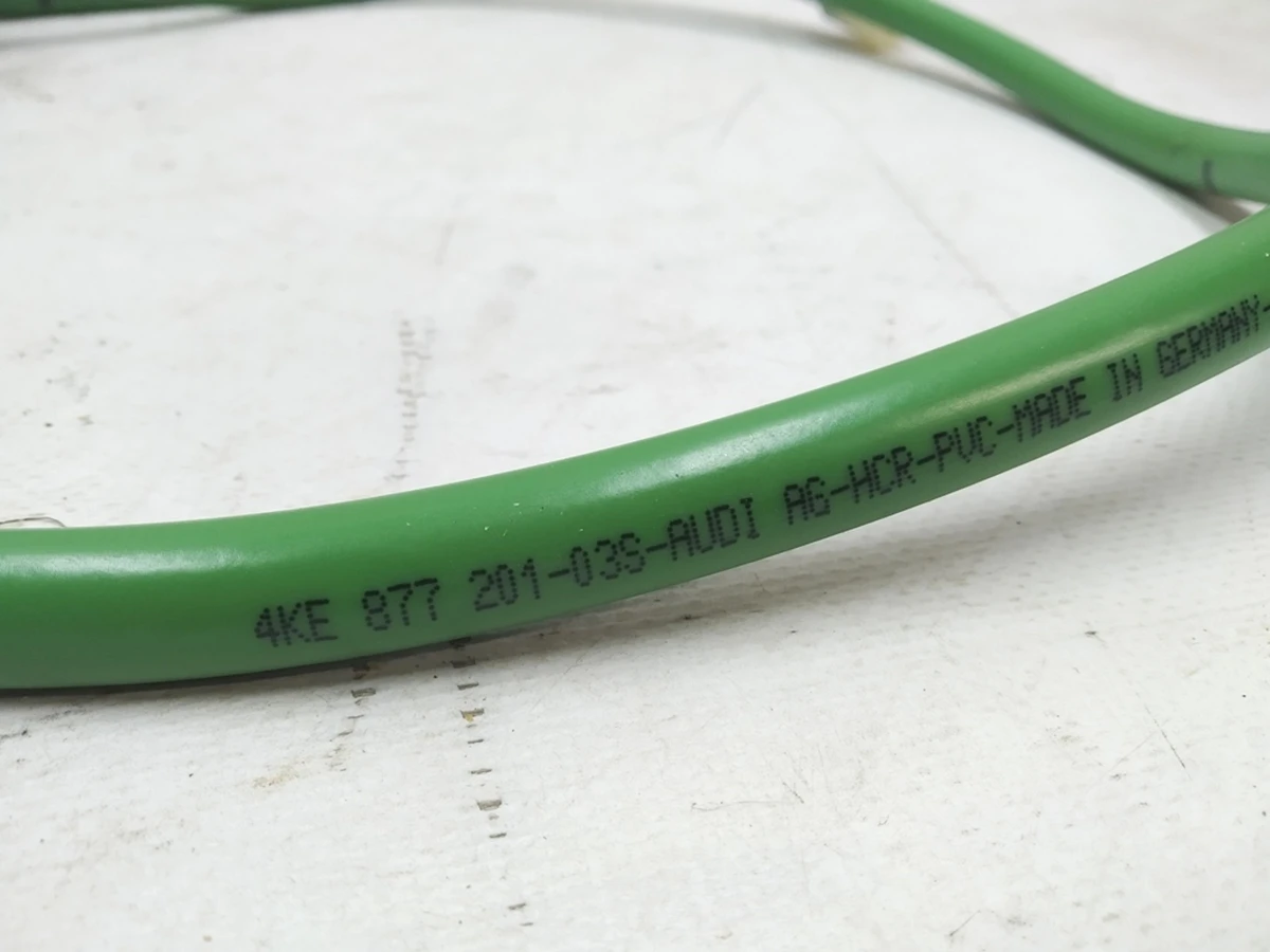 Шланг дренажний передній Audi E-tron 4KE877201