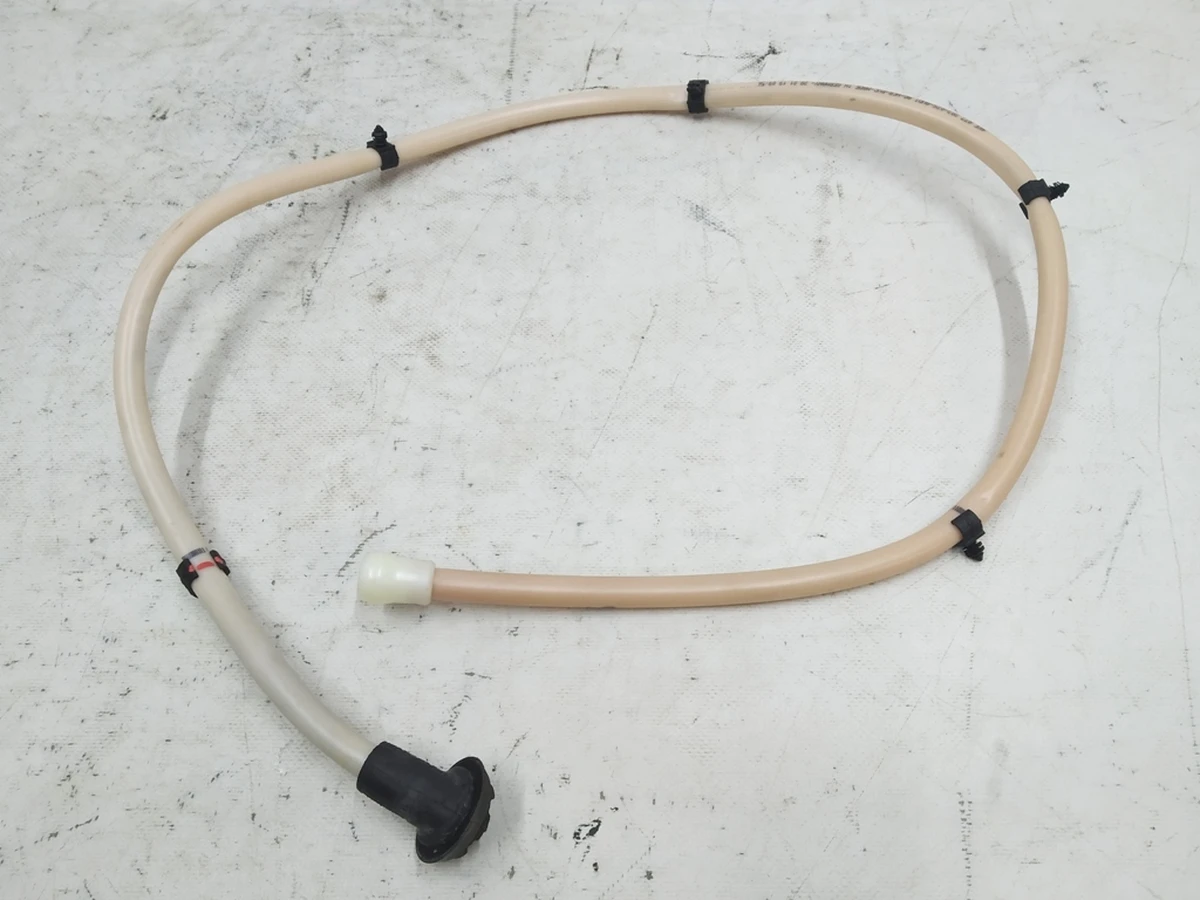 Шланг задній задній Audi E-tron 4KE877203