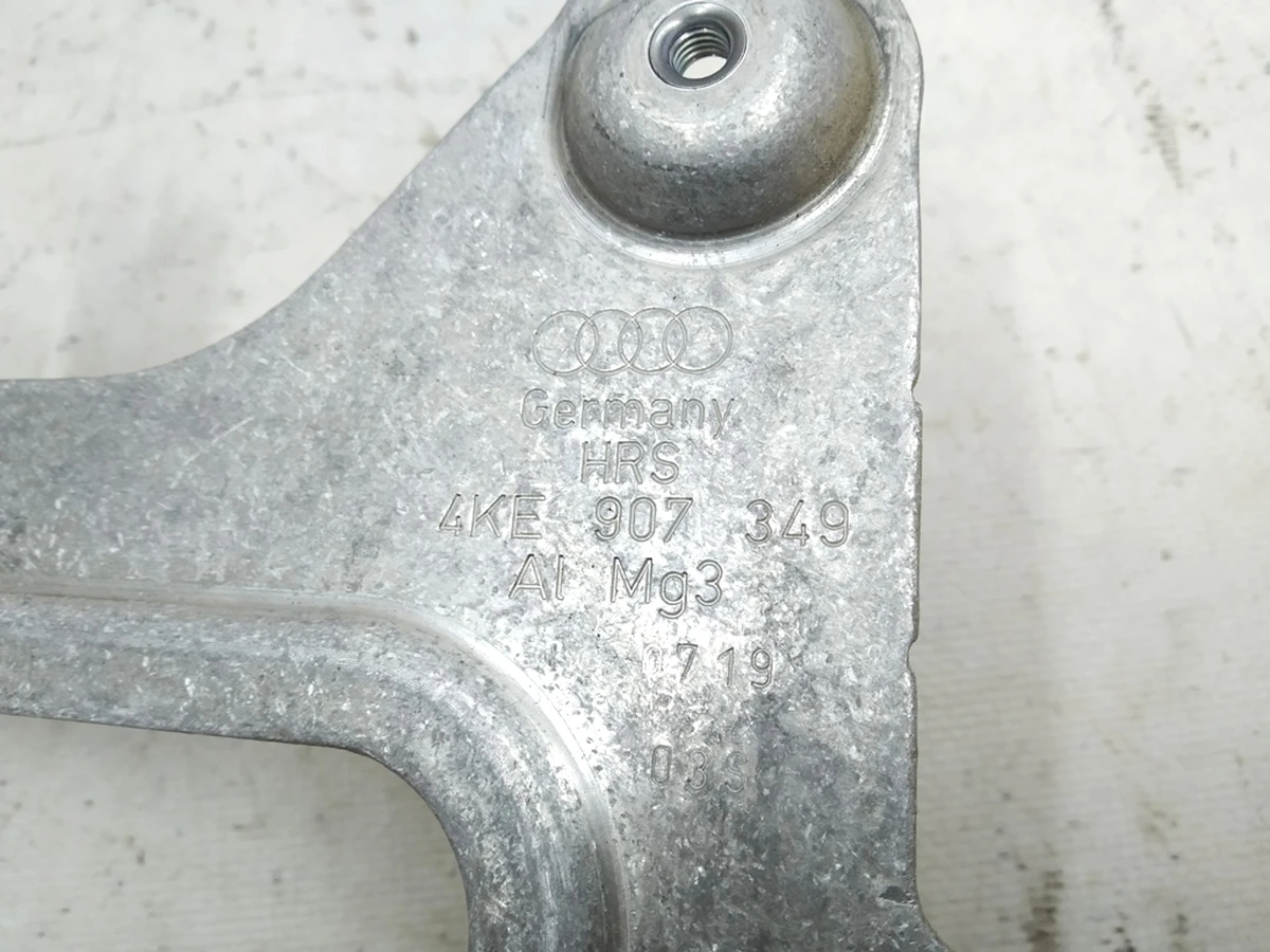 Audi E-tron voltage converter bracket 4KE907349