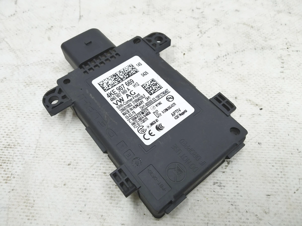 Блок керування системи розпізнавання об'єктів лівий Audi E-tron 4KE907669