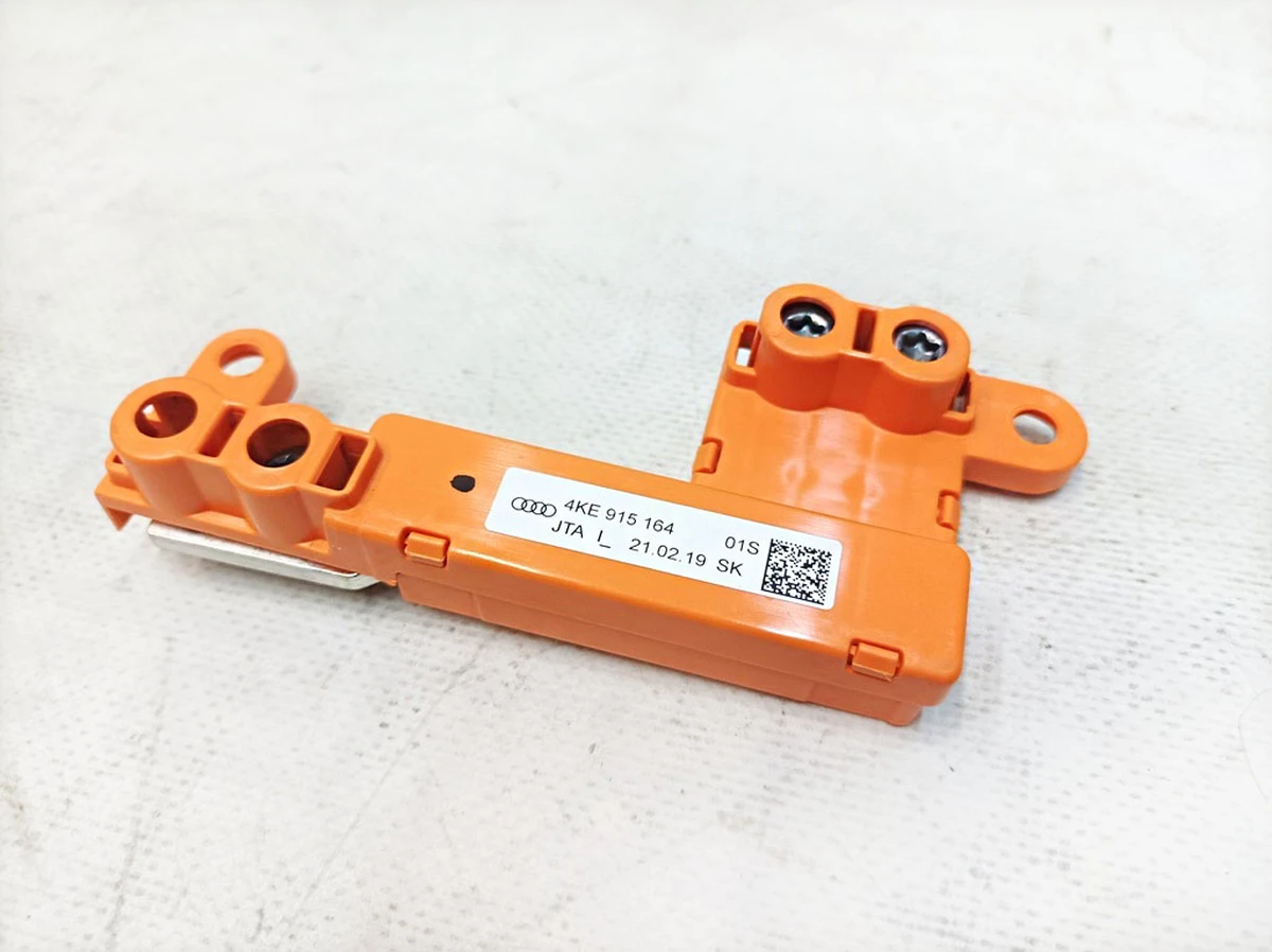 Соединитель высоковольтный внутренний Audi E-tron 4KE915164