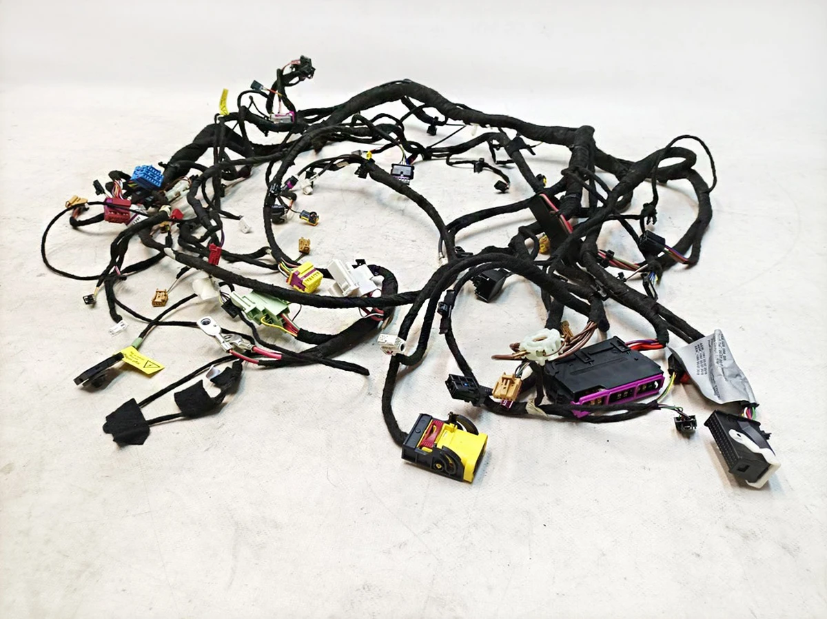 Электропроводка передней панели в сборе Audi E-tron 4KE971315