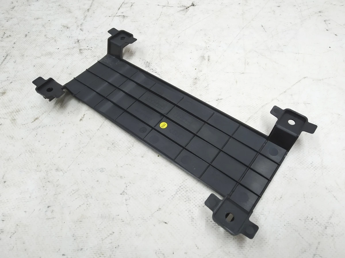 Канал для высоковольтного кабеля Audi E-tron 4KE971615B