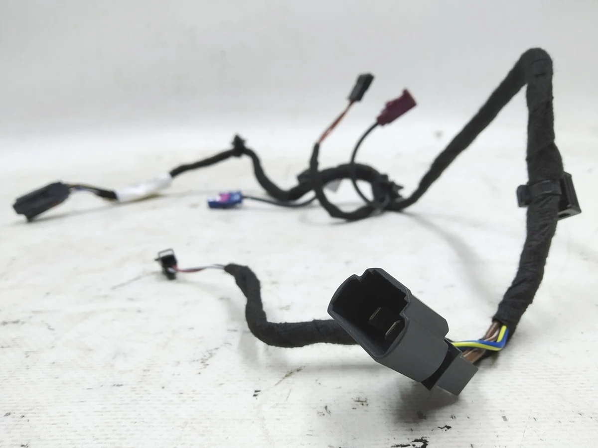 Электропроводка центральной консоли Audi E-tron 4KE971641A