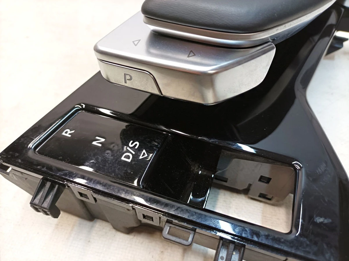 Механизм переключения передач в сборе Audi E-tron 4KL713041A