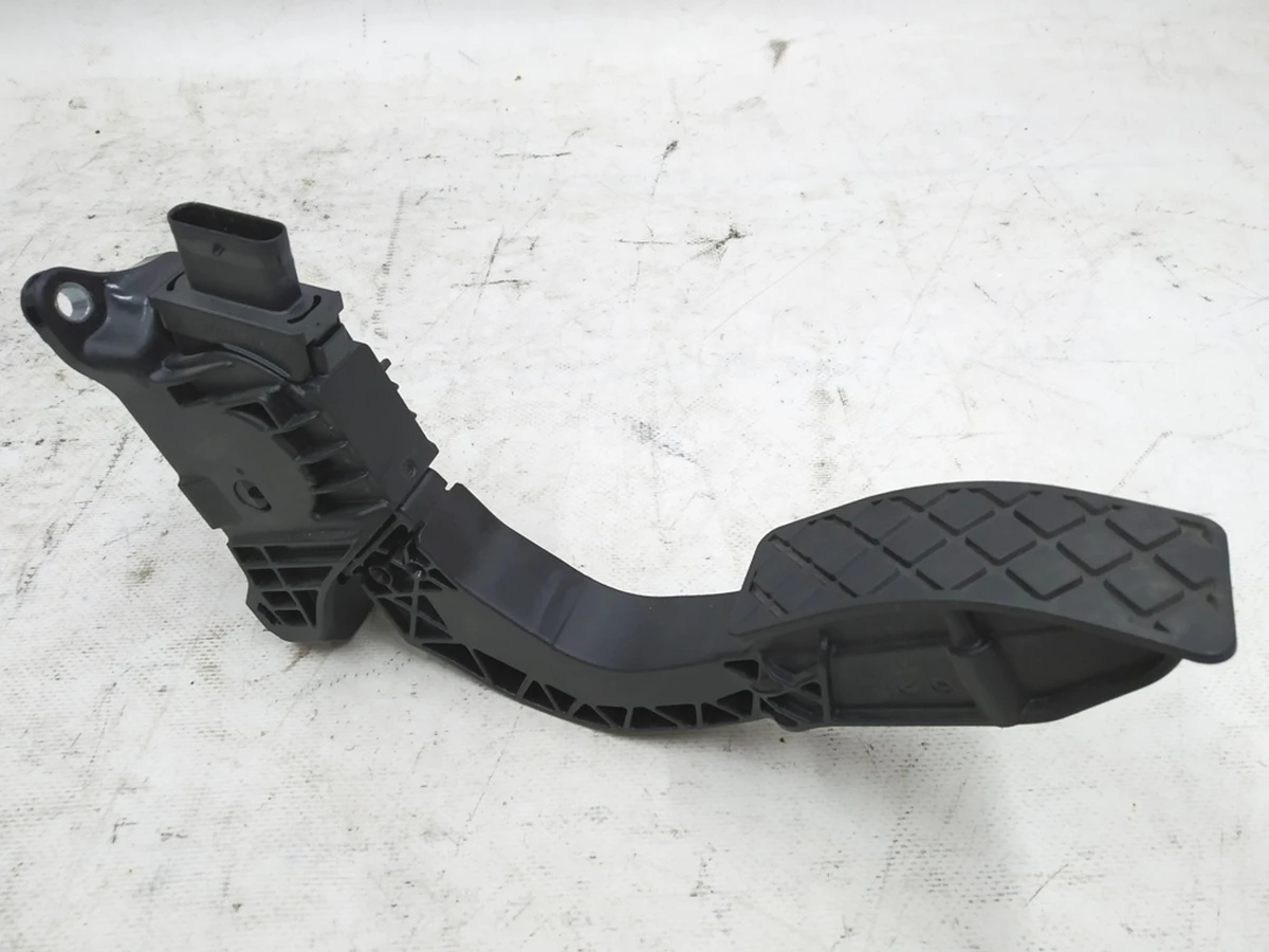 Педаль акселератора з електронним модулем Audi E-tron 4KL723523