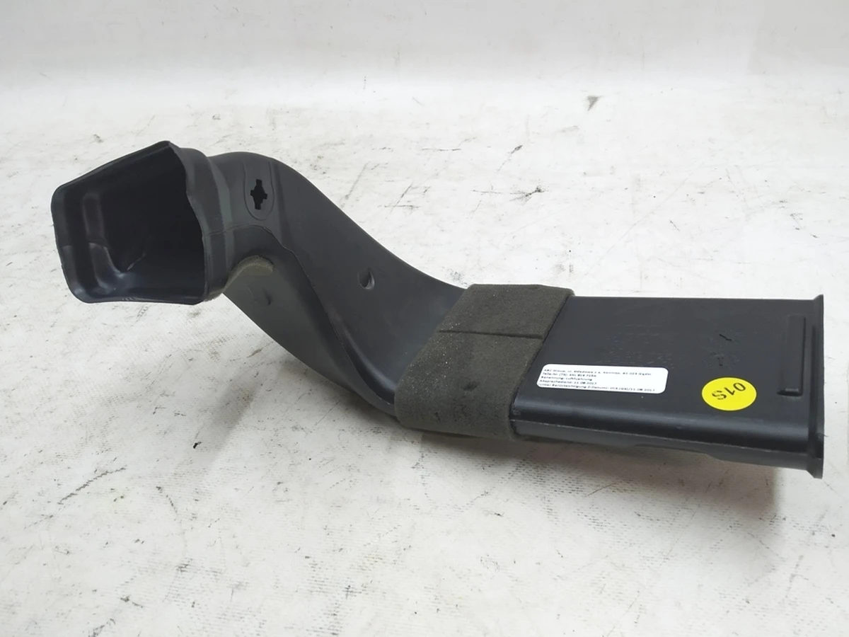 Воздуховод передней панели левый Audi E-tron 4KL819725A