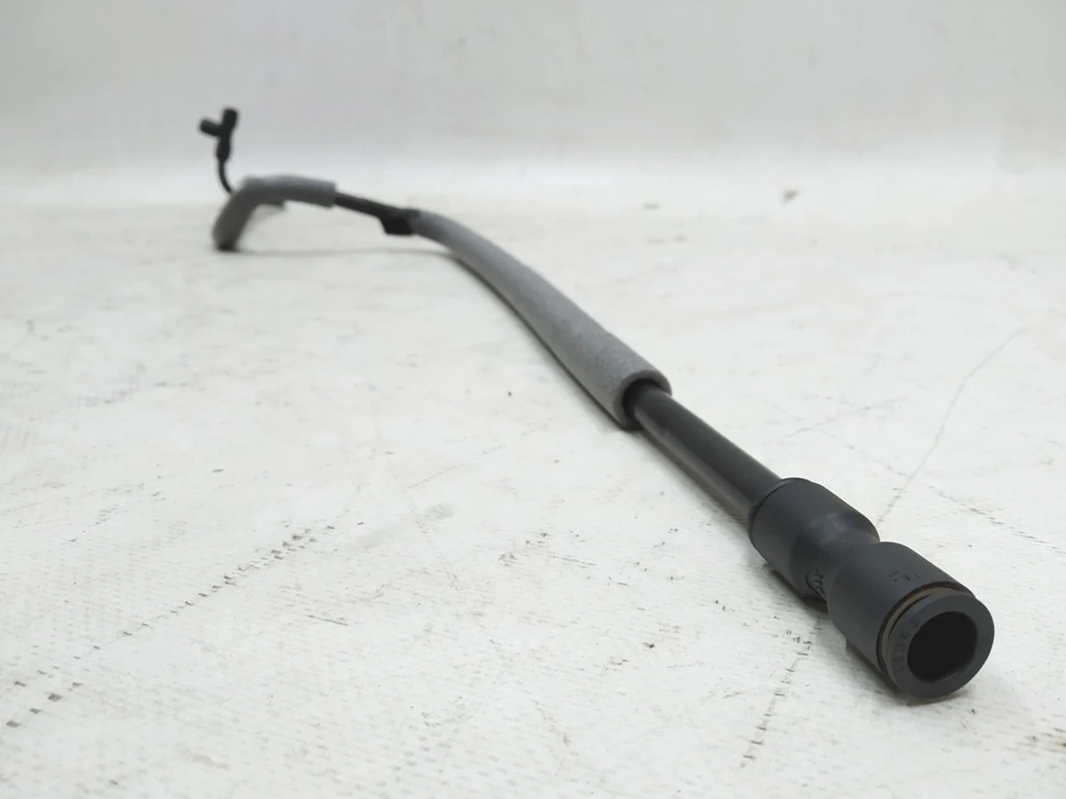 Трубка подачи ароматического вещества Audi E-tron 4KL820237A